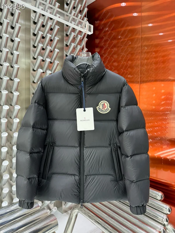 Moncler sz1-5 26yr210 (3)